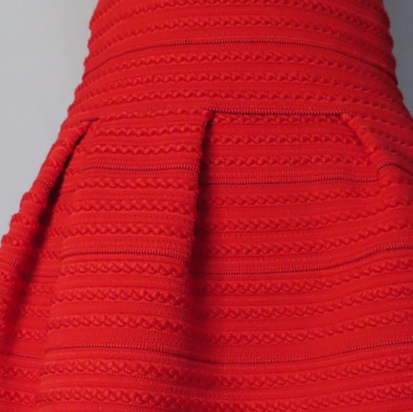 Red Flared H&M Skirt 🔥 - Picture 4 of 4